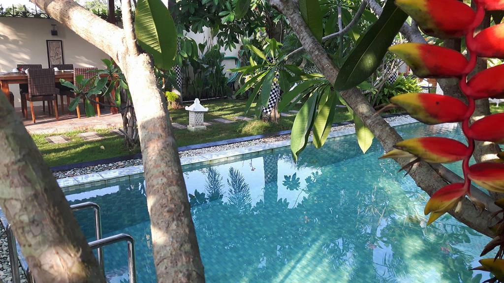 Villa Rosseno - Evelyn Private Pool And Garden Yogyakarta Exterior photo